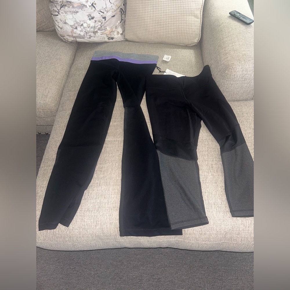 Lot of 2 leggings one regular one capri size medium